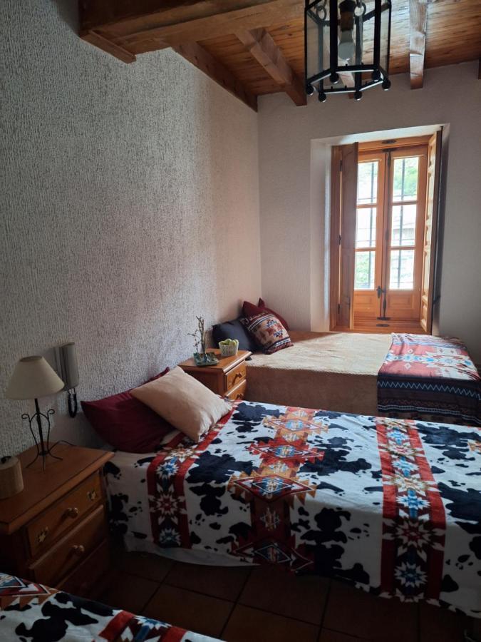Hostal El Patio Restaurante San Bartolome de Pinares Екстер'єр фото