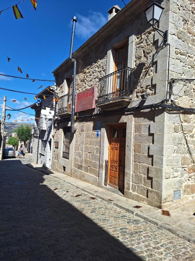 Hostal El Patio Restaurante San Bartolome de Pinares Екстер'єр фото