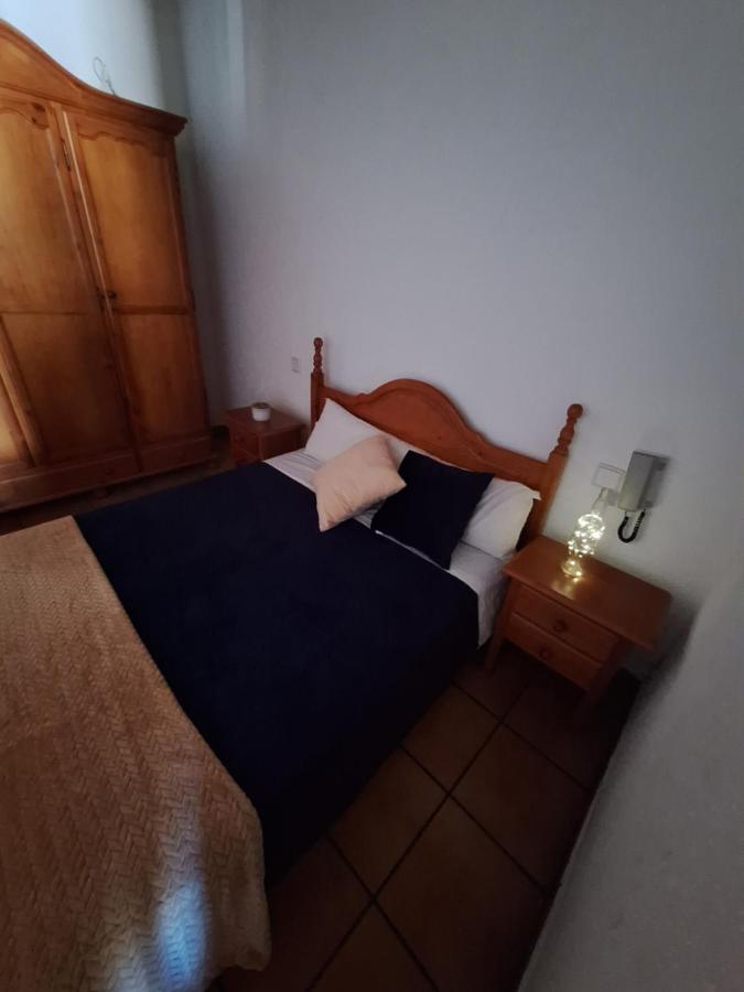Hostal El Patio Restaurante San Bartolome de Pinares Екстер'єр фото